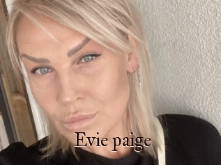 Evie_paige