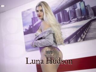 Luna_Hudson