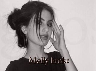 Molly_broke